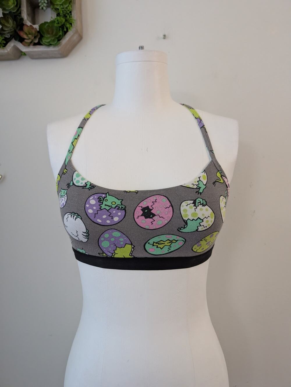 MeUndies T-back ultramodal bralette limited edition Creature Eggs print